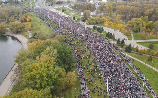 Belarus sokakları savaş alanına döndü: Lukaşenko'ya verilen 'istifa süresi' dolunca... - Resim: 1