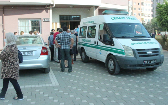Adana'da uyandırmak için odaya giren annesi ölü buldu - Resim: 0