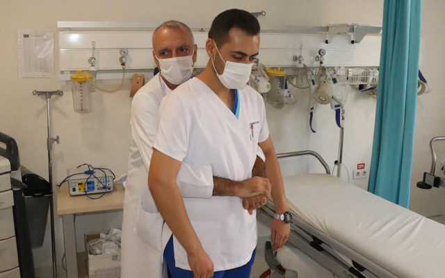 Zonguldak'ta 1 yaşındaki bebek ölümden döndü 25 kuruşluk parayı doktorlar çıkardı - Resim: 0