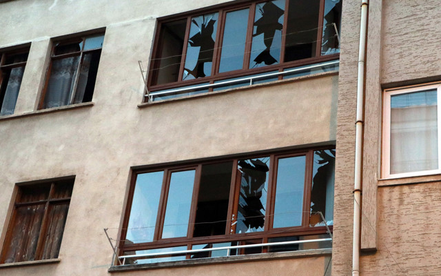 Hatay'da patlamanın yaşandığı caddede teröre 'Türk Bayraklı' tepki - Resim: 2