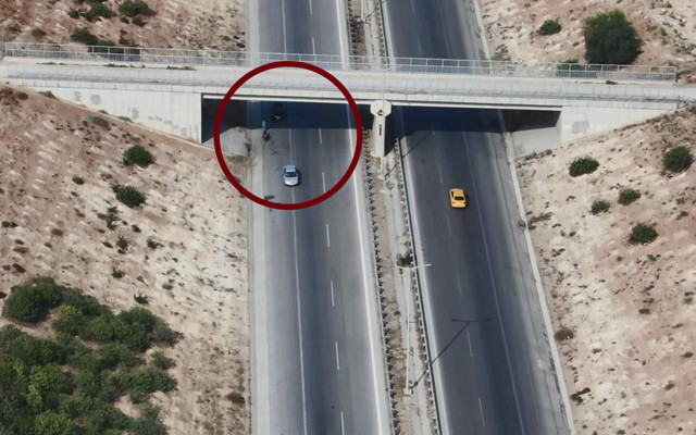 Mersin'de uyuşturucu satıcılarına darbe: Polis drone ile takip etti - Resim: 0