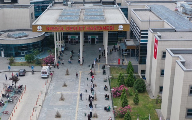 Bursa'da 80 yaşındaki babası koronavirüsten taburcu oldu kendisi öldü - Resim: 0