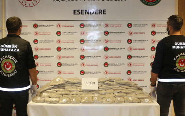 Esendere Gümrük Kapısı'nda hurma kutularında 50 kilogram eroin yakalandı - Resim: 1