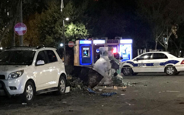 Ataşehir'de korkutan patlama! Çöp kutusuna 'bomba atıldığı' iddiası - Resim: 2