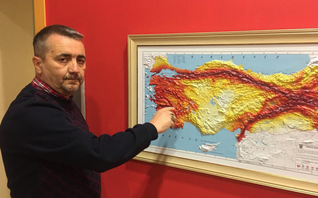Prof. Dr. Oruç'tan deprem uyarısı: Kuzey Anadolu fay hattının Güney kolu incelenmeli - Resim: 0