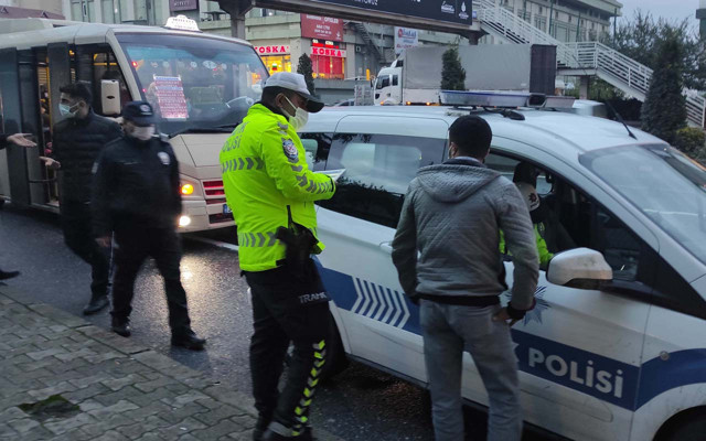 Başakşehir'de minibüs şoföründen akılalmaz savunma: Ben almadım onlar bindi - Resim: 0