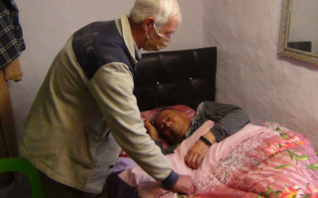 Bursa'da yaşlı adamın çaresizliği 'Kimsem yok' diyerek yardım istedi - Resim: 1