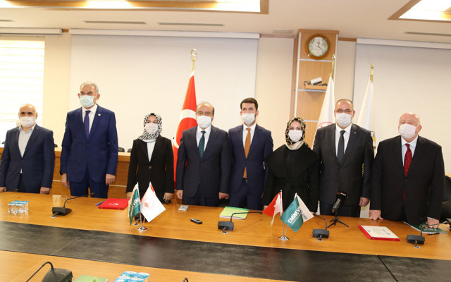 Eminevim Geleceğe Nefes Ol kampanyasına 100 bin fidan bağışladı - Resim: 0