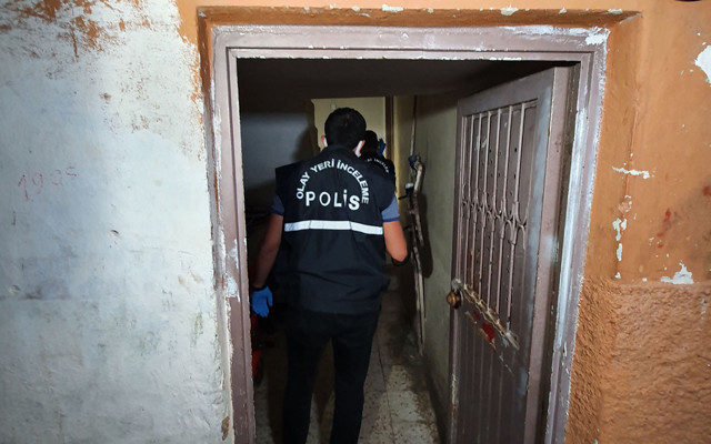 Adana'da 4 yerinden bıçaklanan genç kadının ifadesi şüphelendirdi! Eşi gözaltında - Resim: 1