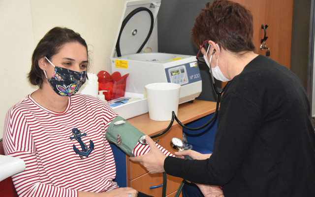 'CoronaVac' isimli koronavirüs aşısı Adana'da uygulanmaya başladı - Resim: 0