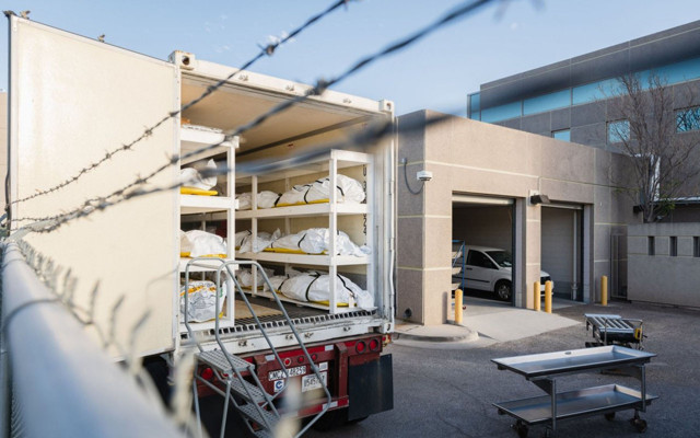 Görüntüler ABD basınına sızdı mahkumlar 2 dolara koronavirüsten ölenleri taşıyor! - Resim: 0