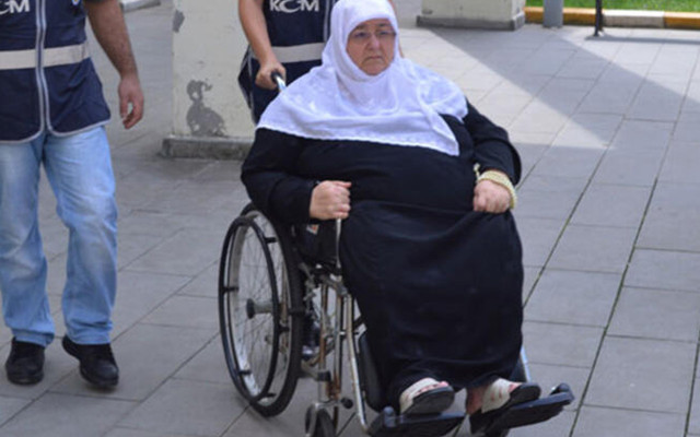 FETÖ firarisi Adil Öksüz’ün kayınvalidesine 7 yıl 6 ay hapis cezası verildi - Resim: 0