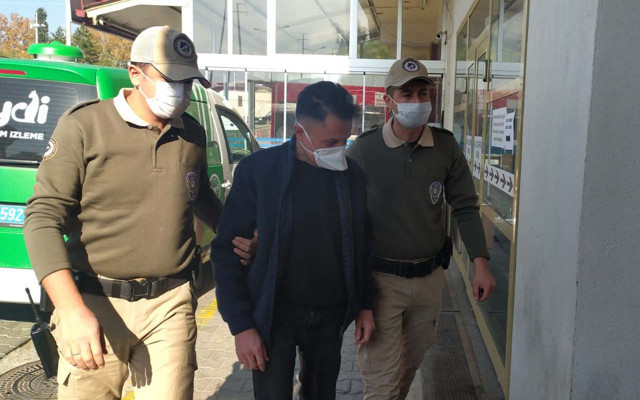 Uşak'ta sözde doktor sokak köpeğini vurarak öldürdü serbest kaldı - Resim: 0