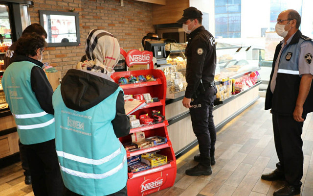 Sultanbeyli’de koronavirüs tedbirlerine uymayanlara 6 milyon 429 bin TL ceza kesildi - Resim: 1