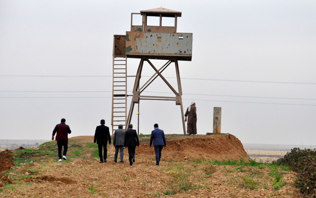 Şehit düşen babasının mezarını 61 yaşında ilk kez gören adam gözyaşlarını tutamadı - Resim: 1