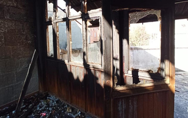 Siirt'te 130 yıllık tarihi camiye çirkin saldırı - Resim: 2