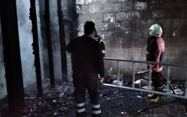 Siirt'te 130 yıllık tarihi camiye çirkin saldırı - Resim: 0