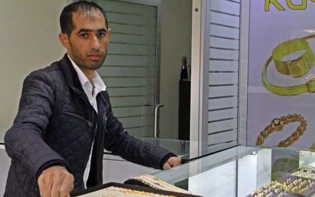 Antalya'da bahtsız kuyumcunun hırsızlara isyanı: O kadar kuyumcu varken niye bana? - Resim: 1