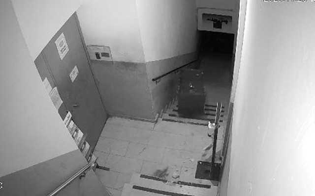 İkitelli'de film gibi soygun! 300 kilo ağırlığındaki kasayı battaniye ile çaldılar - Resim: 1