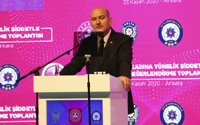 Bakan Süleyman Soylu erkekleri kadına şiddete karşı böyle uyardı: Kendinize gelin - Resim: 0