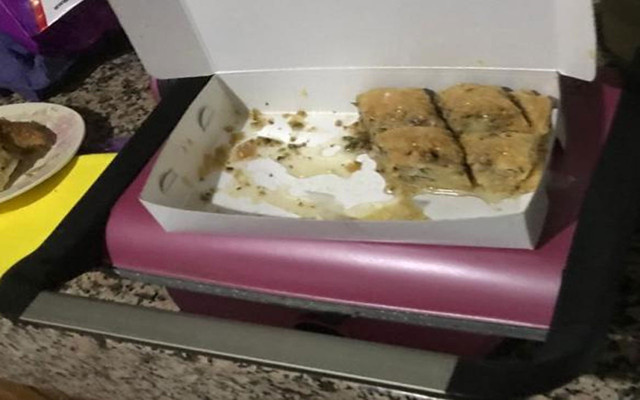 Antalya'da eşi terk edince çılgına döndü! Evini kurşunladığı kayınpederini, baklavayla zehirledi - Resim: 1