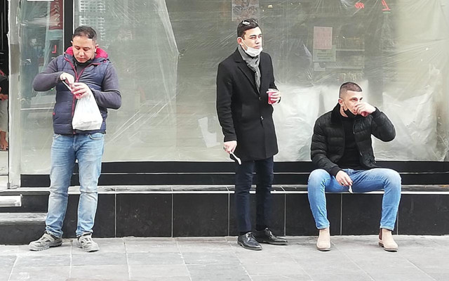 Eskişehir'de vatandaş acıkan karnını sokakta doyurmaya başladı - Resim: 1