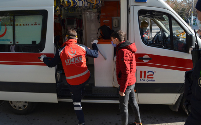 Aksaray'da akşam test yaptırdı sabah sokakta! Belirtileri olan genç pozitif çıktı - Resim: 1