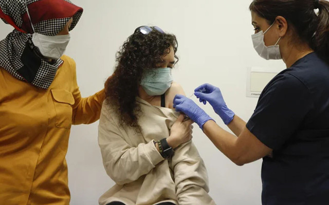 Türkiye'nin 50 milyon doz aşı sipariş ettiği Sinovac, üretim kapasitesini 2 katına çıkarıyor - Resim: 0