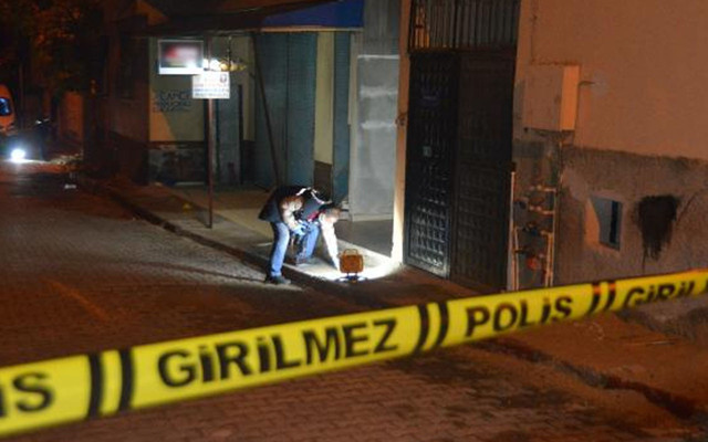 Adana'da 'trafik cezasını ödeyin' ısrarında bıçaklanarak öldürüldü - Resim: 0