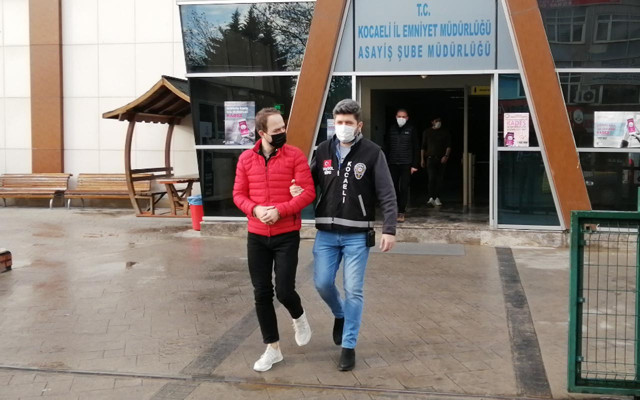 Kocaeli Adliyesi'nde cübbeli dolandırıcılık girişimi! 'Hapisten çıkarırım' dedi yakalandı - Resim: 0