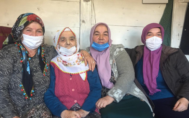 Artvin'de 116 yaşında koronavirüsü yenen Fatma nine uzun yaşamın sırrını anlattı - Resim: 0