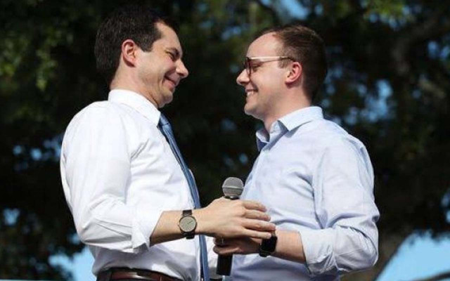 ABD'nin gay olduğunu gizlemeyen ilk bakanı! Joe Biden, Pete Buttigieg'i ulaştırma bakanı yaptı - Resim: 0