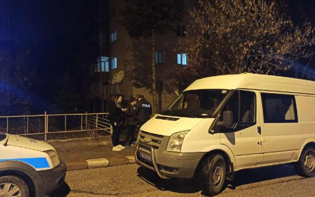 Ankara'da cinayet: İmam nikahlı eşinin bıçakladığı adam hayatını kaybetti - Resim: 0