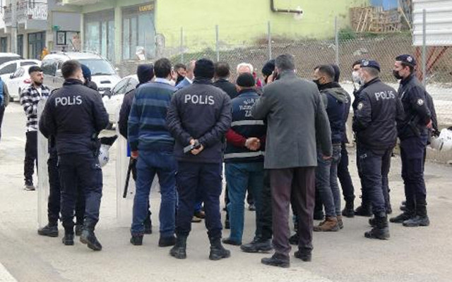Mahallede tansiyon yükseldi! Bursa'da belediye ekipleri ve polise saldırdılar - Resim: 1