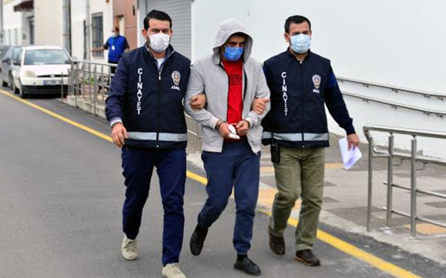 Adana'da boynundan bıçaklayıp öldürdü! Arkadaş cinayetinin nedeni ortaya çıktı - Resim: 0