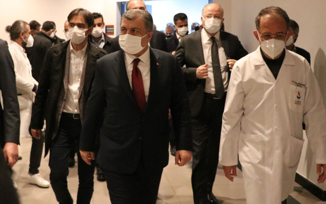 Bakanlar Fahrettin Koca ve Abdulhamit Gül Gaziantep'te! Patlamaya soruşturma açıldı - Resim: 0