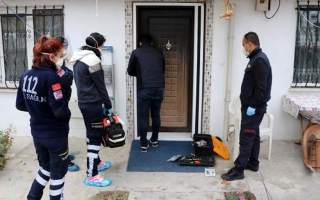 Fransa'daki kızı ulaşamayınca komşuları aradı Burdur'da yaşlı kadın evde ölü bulundu - Resim: 0