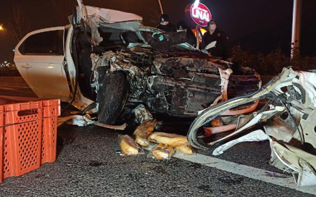 Ankara'da alkollü sürücü kazaya karıştı: 2 kişi öldü 2 kişi yaralandı - Resim: 1