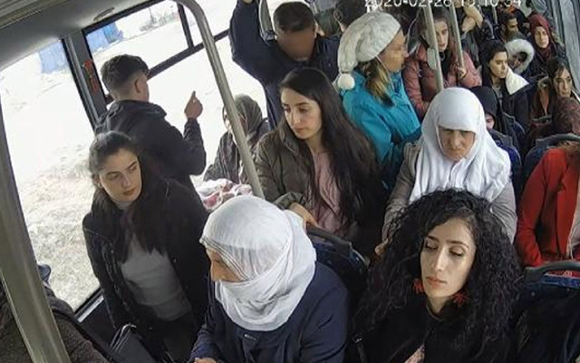 Van'da halk otobüsünde kadınları taciz edip cinsel organını gösterdi! 2 yıl hapisle yargılanacak - Resim: 1