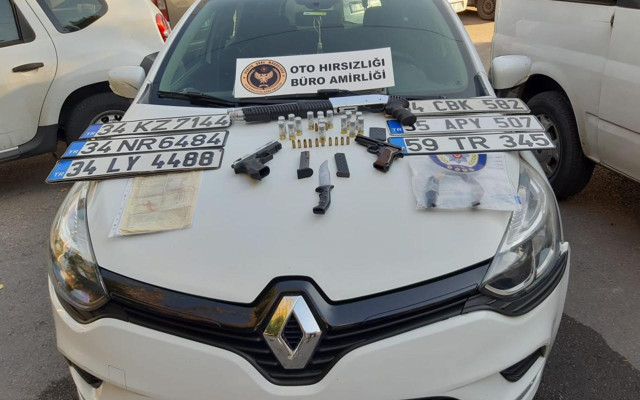 İzmir'de çökertilen çetenin şeytanın aklına gelmeyecek oyunu: Kirala, sat, çal, iade et - Resim: 0