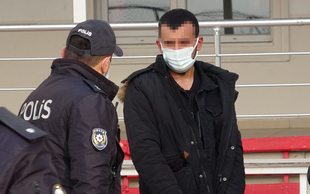 Tokat'ta karantinadaki korona hastasından akılalmaz firar: Perdeyi sarkıtıp kaçtı - Resim: 0