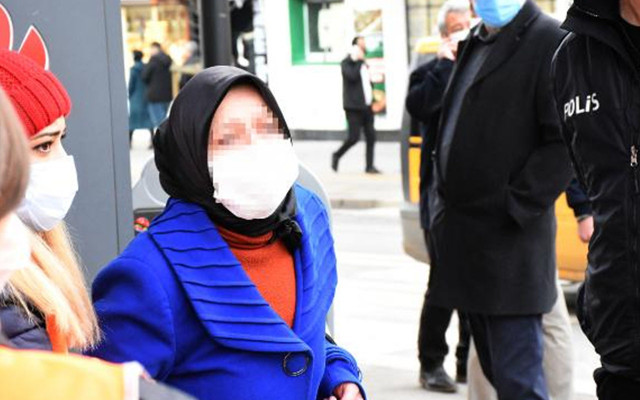 Sivas'ta çirkin provokasyon! İş yerlerindeki Azerbaycan bayraklarını indiren kadın gözaltında - Resim: 3