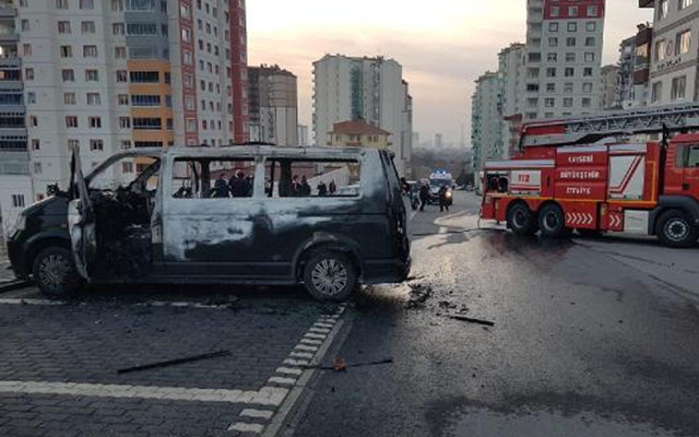 Kayseri'de minibüste soludukları çakmak gazı patlayan 3 kuzen yaralandı - Resim: 0