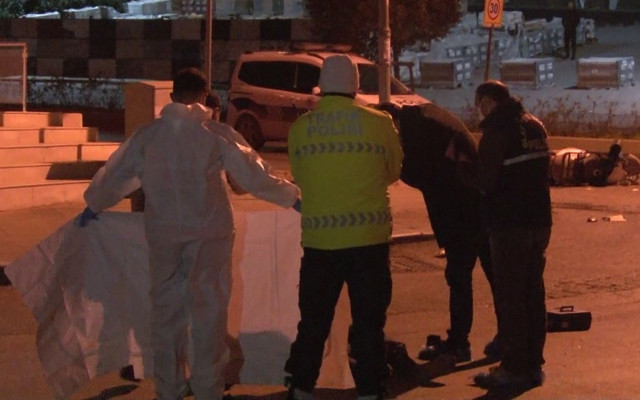 Ümraniye'de motosikletle kamyonetin çarpıştığı kazada 1 kişi öldü - Resim: 2