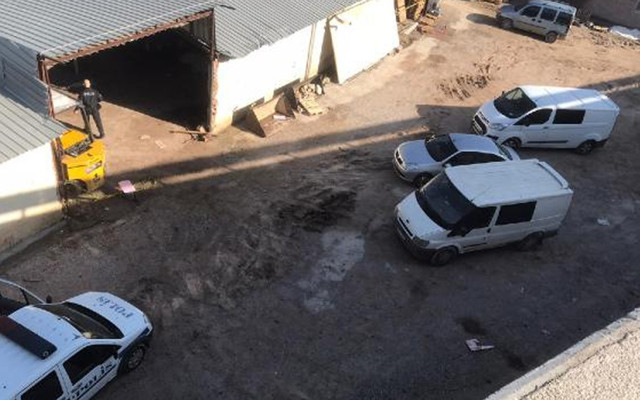 Balıkesir'de borcu olmadığını savunan kiracı, dükkan sahibini karnından vurarak öldürdü - Resim: 1