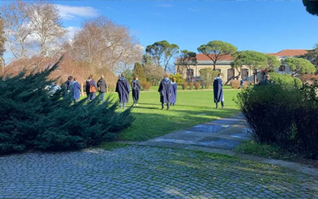 Boğaziçi Üniversitesi’nde akademisyenler, rektörlük devir teslim törenini protesto etti - Resim: 0