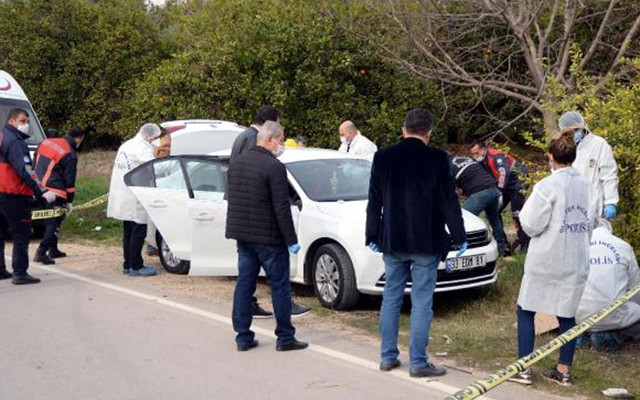 Mersin'de eski kocadan çifte cinayet! Eski eşi ve onun sevgilisini otomobilde öldürdü - Resim: 0