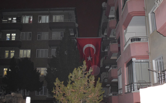 Diyarbakır şehidi Uzman Çavuş Mehmet Çelik'in acı haberi ailesine ulaştı - Resim: 0