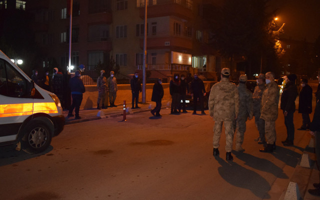Diyarbakır şehidi Uzman Çavuş Mehmet Çelik'in acı haberi ailesine ulaştı - Resim: 1