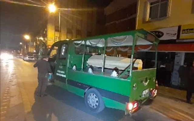 Otelde kalan kadın çocuğunun gözü önünde iple boğularak öldürüldü - Resim: 1